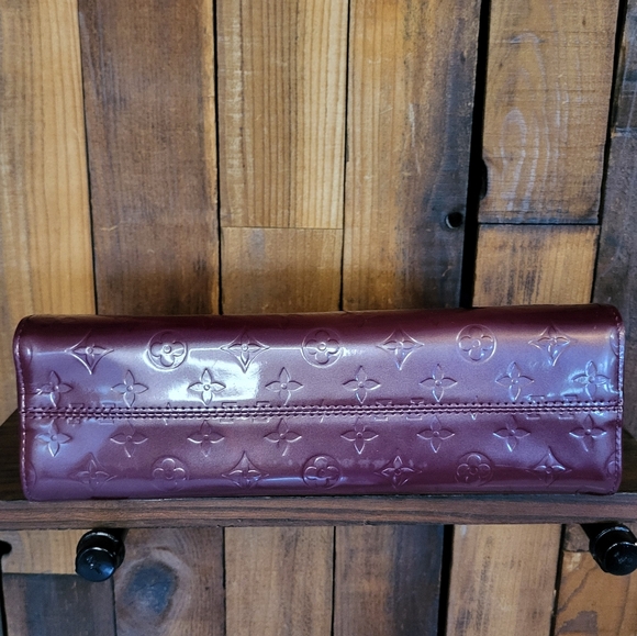 LOUIS VUITTON Roxbury Drive Monogram Vernis Handbag - Picture 14 of 16